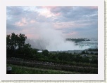 Horseshoe Falls Niagara at dusk * 2592 x 1944 * (1.07MB)